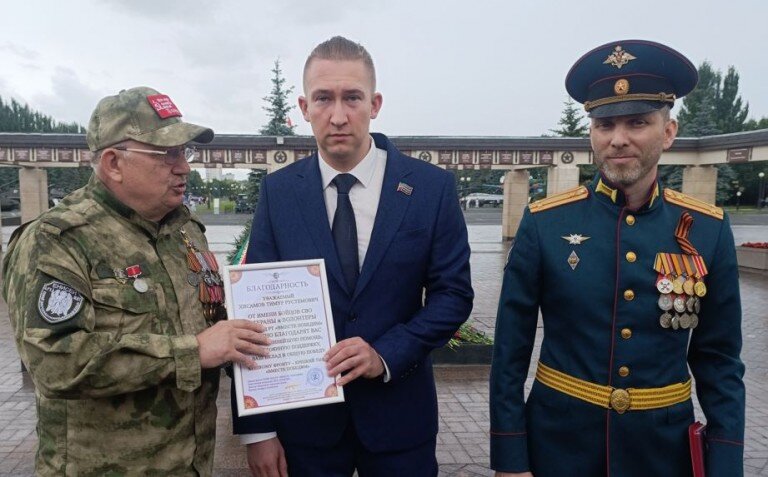 Возложение цветов 22 июня